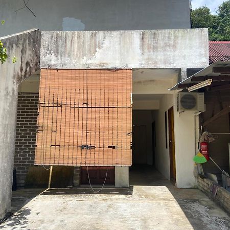 Oyo 90971 Pollock Homestay Sungai Lembing Ngoại thất bức ảnh